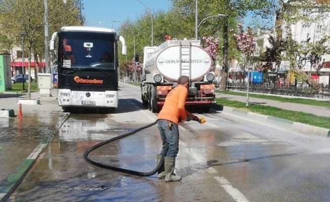 Gemlik Belediyesi’nden hafta sonu mesaisi