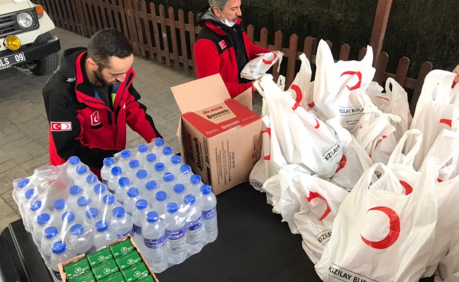 TÜRK KIZILAY BURSA EMNİYET MENSUPLARINI YALNIZ BIRAKMADI