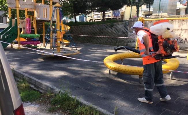 Mustafakemalpaşa’da oyun parkları çocuklar için dezenfekte edildi