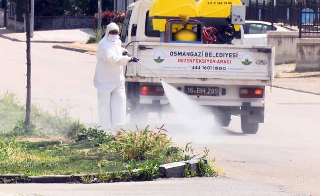 OSMANGAZİ'DE SOKAKLARI DEZENFEKTE EDİLİYOR