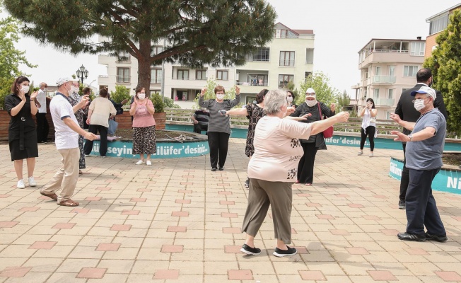 SOKAĞA ÇIKTILAR GÖBEK ATTILAR