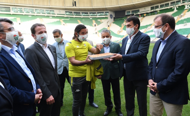 BAŞKAN DÜNDAR'DAN BURSASPOR’A MORAL ZİYARETİ