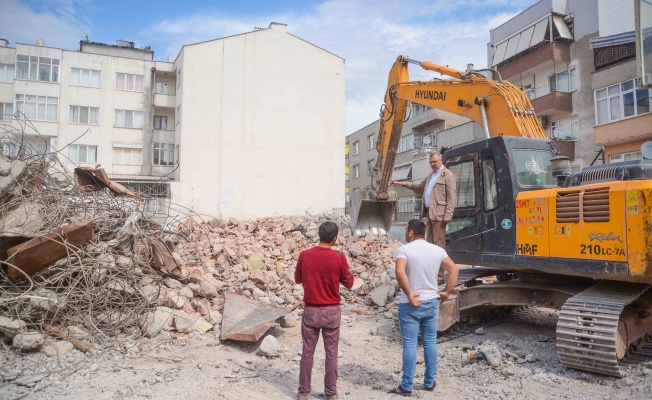 Karacabey’de deprem riskinden dolayı yeniden inşa edilecek okul otopark sorununu çözebilir Gelen Kutusu x
