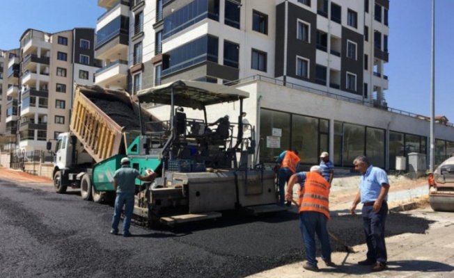 Bursa'da imara açılan yeni yollar asfaltlanıyor