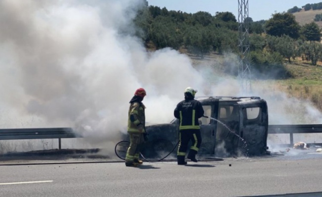 Bursa'da otomobil küle döndü