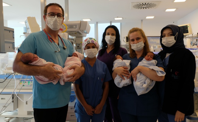 Bursa'da dördüz bebek sevinci
