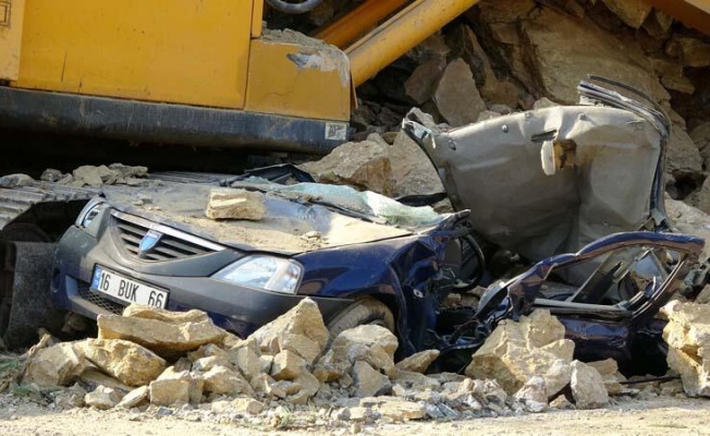 Bursa’da heyelan: Otomobilinin üzerine kaya düşen bekçi öldü