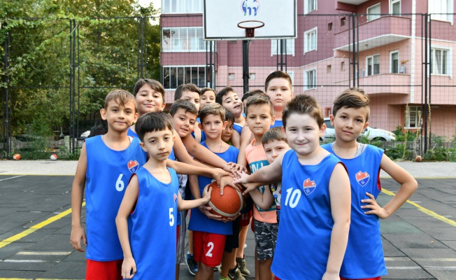 Minik basketbolcuların sertifika heyecanı