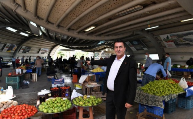 Bursa Çiftçi Pazarı'nda tedbirli alışveriş