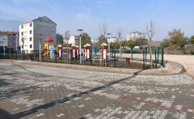 İnegöl'de Yeniceköy Mahallesi'ne modern çocuk parkı