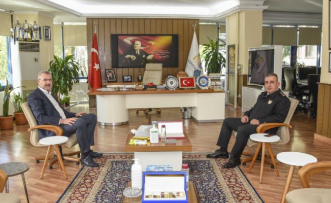 Karacabey Belediye Başkanı Özkan'a Albay Çekiç'ten iade-i ziyaret