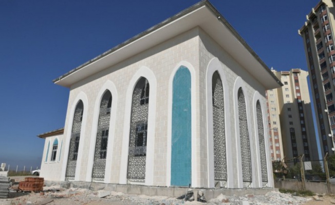 Osmangazi Belediye Başkanı Dündar, Yenikent Cami'nde incelemelerde bulundu