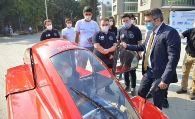 Yıldırım Belediye Başkanı Yılmaz, genç mucitleri ağırladı