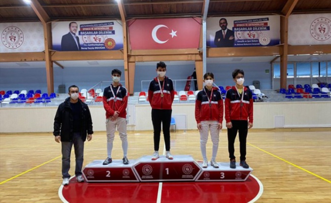 Bursa'da "17 Yaş Altı Kılıç Açık Turnuva" müsabakaları sona erdi