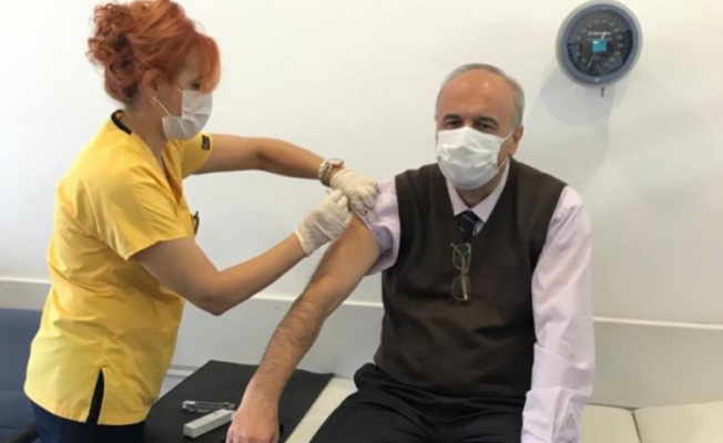 Bursa'da aşı çalışmaları için gönüllü alımı devam ediyor