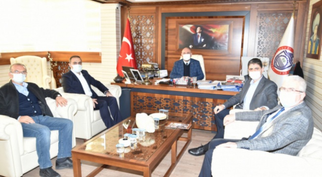 Bursa'da TOGG Üretim Sorumlusu Akdaş Başkan Aydın'ı ziyaret etti