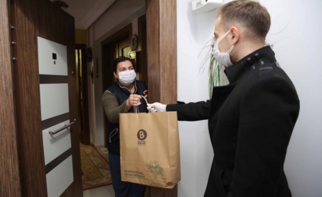 Nilüfer'de korona hastası personele doğal ürünler jesti