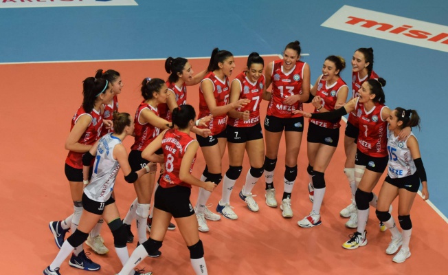 Nilüfer'in sultanlarından 3-0'lık galibiyet