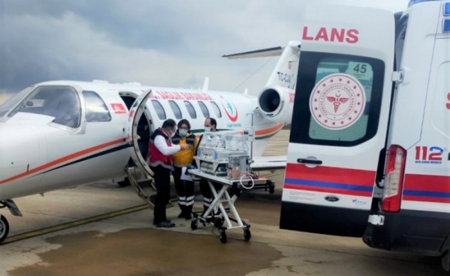 3 günlük bebek ambulans uçakla Bursa'ya getirildi