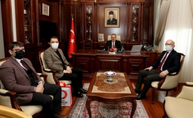 Türk Kızılay Bursa Şube Başkanı Susmaz, Vali Canbolat'ı ziyaret etti