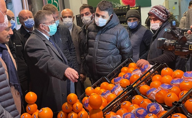 Bursa'da İyi Parti'den hal esnafına ziyaret