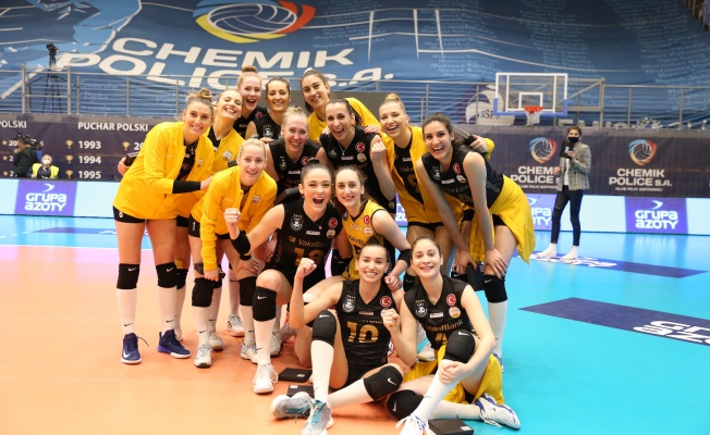 VakıfBank, Polonya'da avantajı kaptı