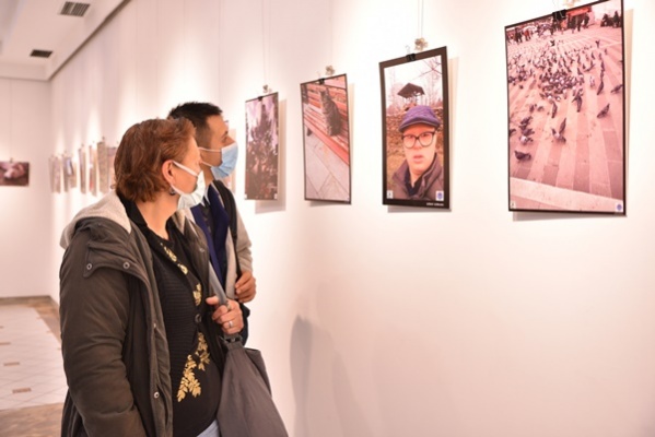 Bu sergide fotoğraftan çok ötesi var