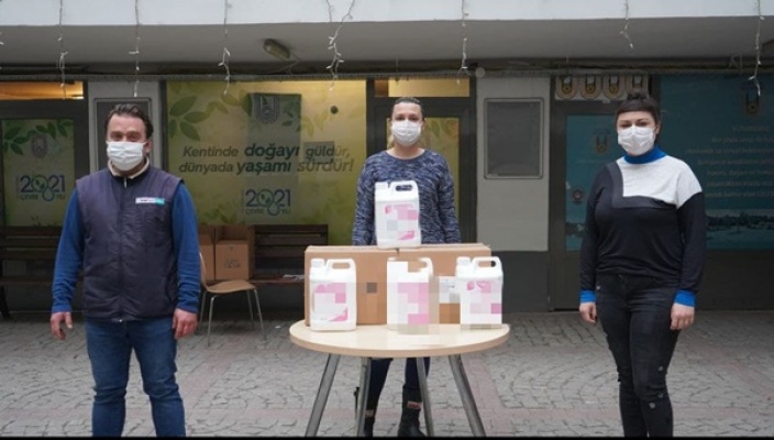 Kahveci esnafına 300 litre dezenfektan desteği
