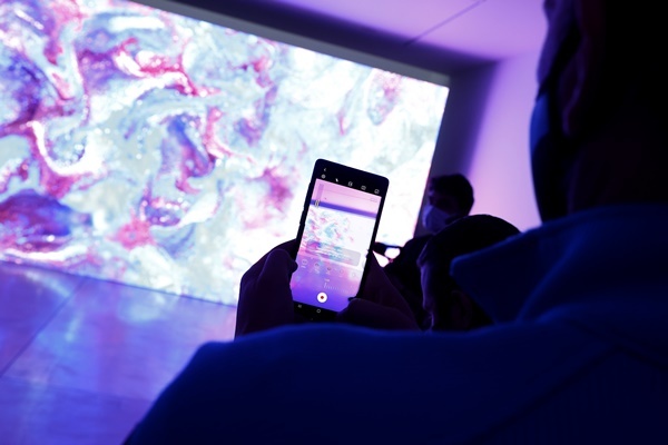 Samsung Galaxy S21 Serisi sunar: “Makine Hatıraları Uzay” sergisi