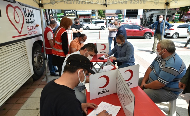 KIZILAY KAN MERKEZİNE KAN BAĞIŞI