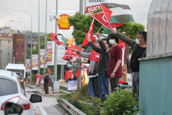 SAADET PARTİLİLERDEN BURSA’NIN BİR UCUNDAN DİĞER UCUNA KUDÜS NÖBETİ