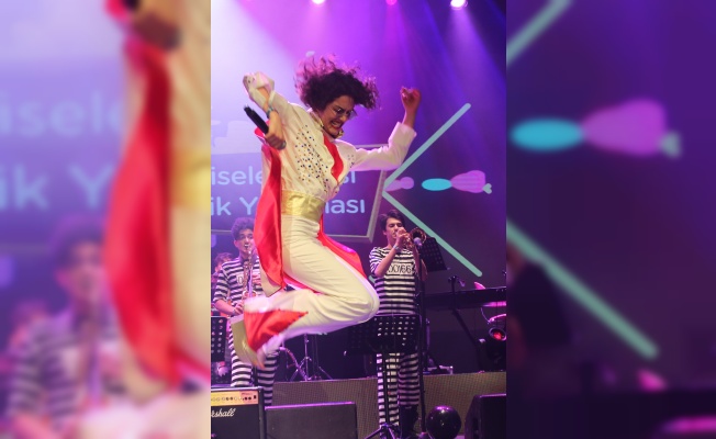 BURSA 15 OKULDAN 48 ÖĞRENCİ VE GRUP İLE YARIŞIMADA