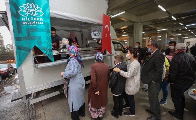 MEVLİT KANDİLİ'NDE VATANDAŞLARA LOKMA İKRAMI