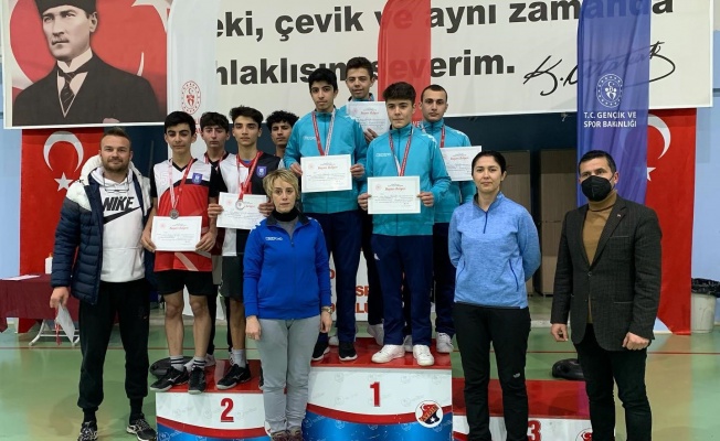 Badmintoncular Yeniden Zirvede