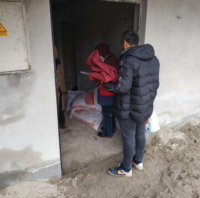 BÜYÜKORHAN’DAKİ İHTİYAÇ SAHİPLERİ TÜRK KIZILAY BURSA'NIN YARDIMLARIYLA GÜLÜMSEDİ