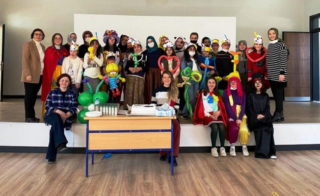 MESLEK LİSESİ ÖĞRENCİLERİNDEN ÖZEL GEREKSİNİMLİ ÖĞRENCİLERE DESTEK