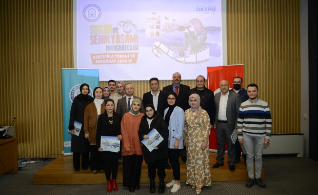 SOKAK VE ŞEHİR YAŞAMI FOTOĞRAFÇILIĞI KURSU İLK MEZUNLARINI VERDİ