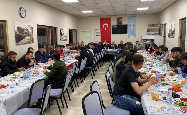 Bal-Göç İznik Şubesi Gençlik Komisyonu tarafından sahur programı düzenlendi