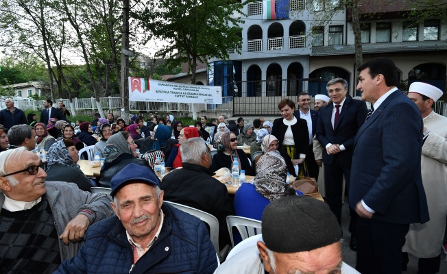 Ramazan’ın bereketi Osmangazi ile Balkanlar’a taştı