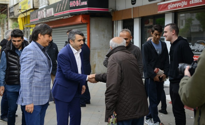 BAŞKAN OKTAY YILMAZ BAYRAMI DAVUTDEDE CAMİİ’NDE KARŞILADI