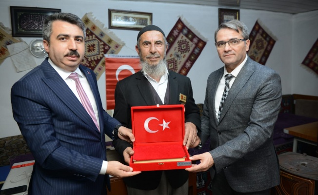 BAŞKAN YILMAZ'DAN ŞEHİT AİLESİNE ZİYARET