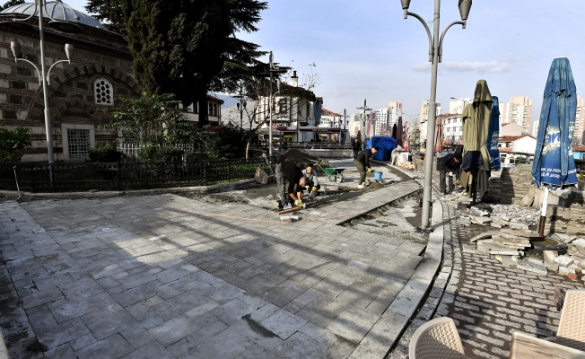 Abdal Camii Çevresinde Zemin Yenileniyor