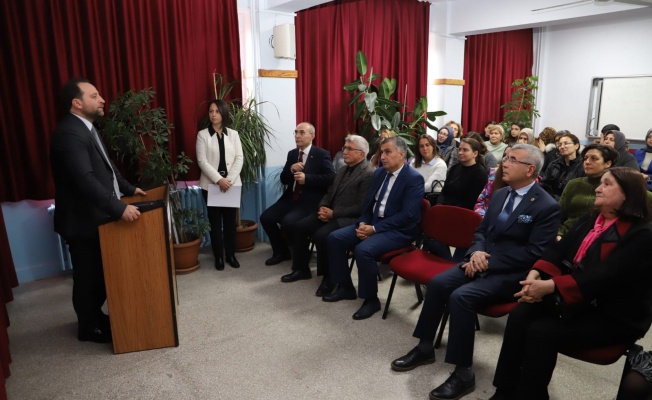BURSA’DA AİLE OKULU’NA KATILAN VELİLER SERTİFİKALARINI ALDI