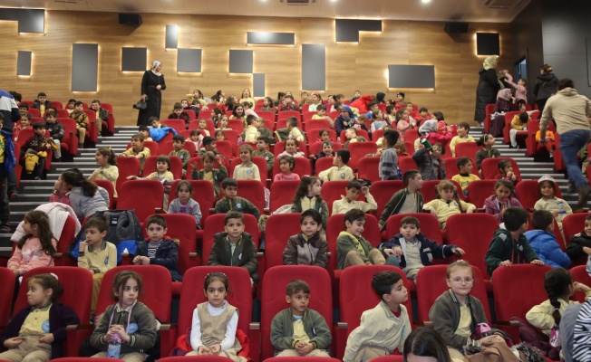 GÜRSULU ÇOCUKLARDAN ‘ATIĞINI GETİR BİLETİNİ AL’ UYGULAMASINA YOĞUN İLGİ