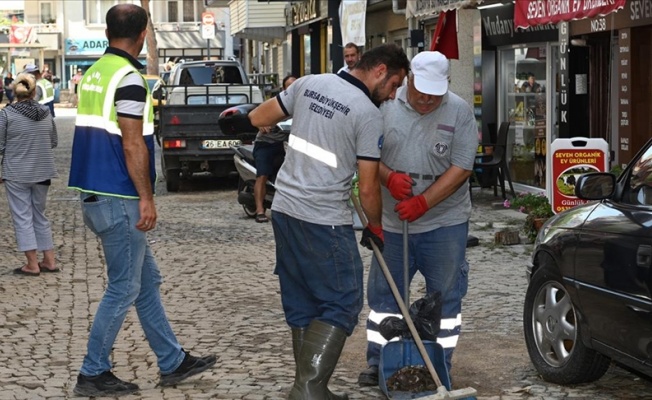 Mudanya'da hasara yol açan sağanak sonrası temizlik çalışması tamamlandı