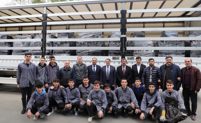 Mimar Sinan Mesleki ve Teknik Anadolu Lisesi Deprem Bölgesine 250 adet soba gönderdi