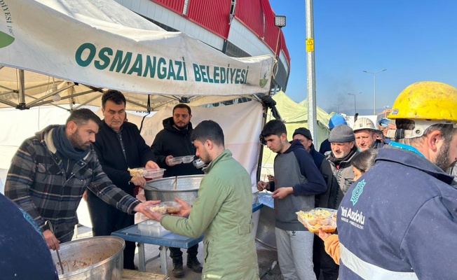 Osmangazi’den deprem bölgesine gönül sofraları