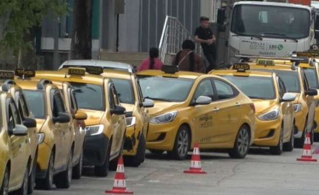 Bursa'da taksiciler uzun kuyruklar oluşturdu