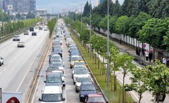 Bursa'da YKS sonrası trafik yoğunluğu