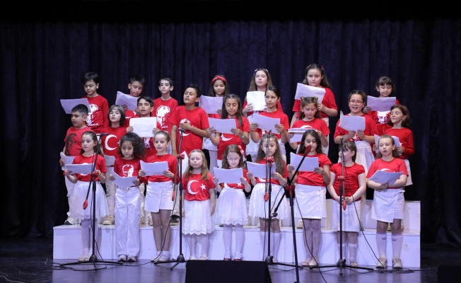 Gemlik Belediyesi Çocuk Korosu İzleyenleri Büyüledi